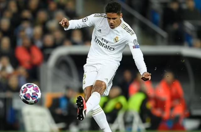 爱游戏官网-索帅:瓦拉内是天生赢家 埃弗拉:我想到了费迪南德